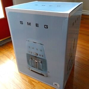 NEW - SMEG 10-Cup Drip Coffee Maker